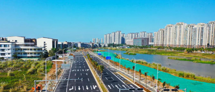 恒大海花島水泥隔離墩加工安裝項目正在進(jìn)行中